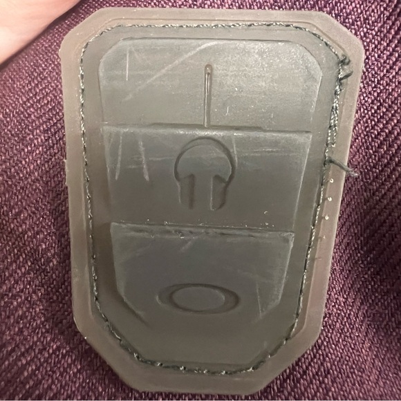 Oakley Spellbound 2L Gore-Tex BioZone Jacket in burgundy size small - Picture 15 of 16